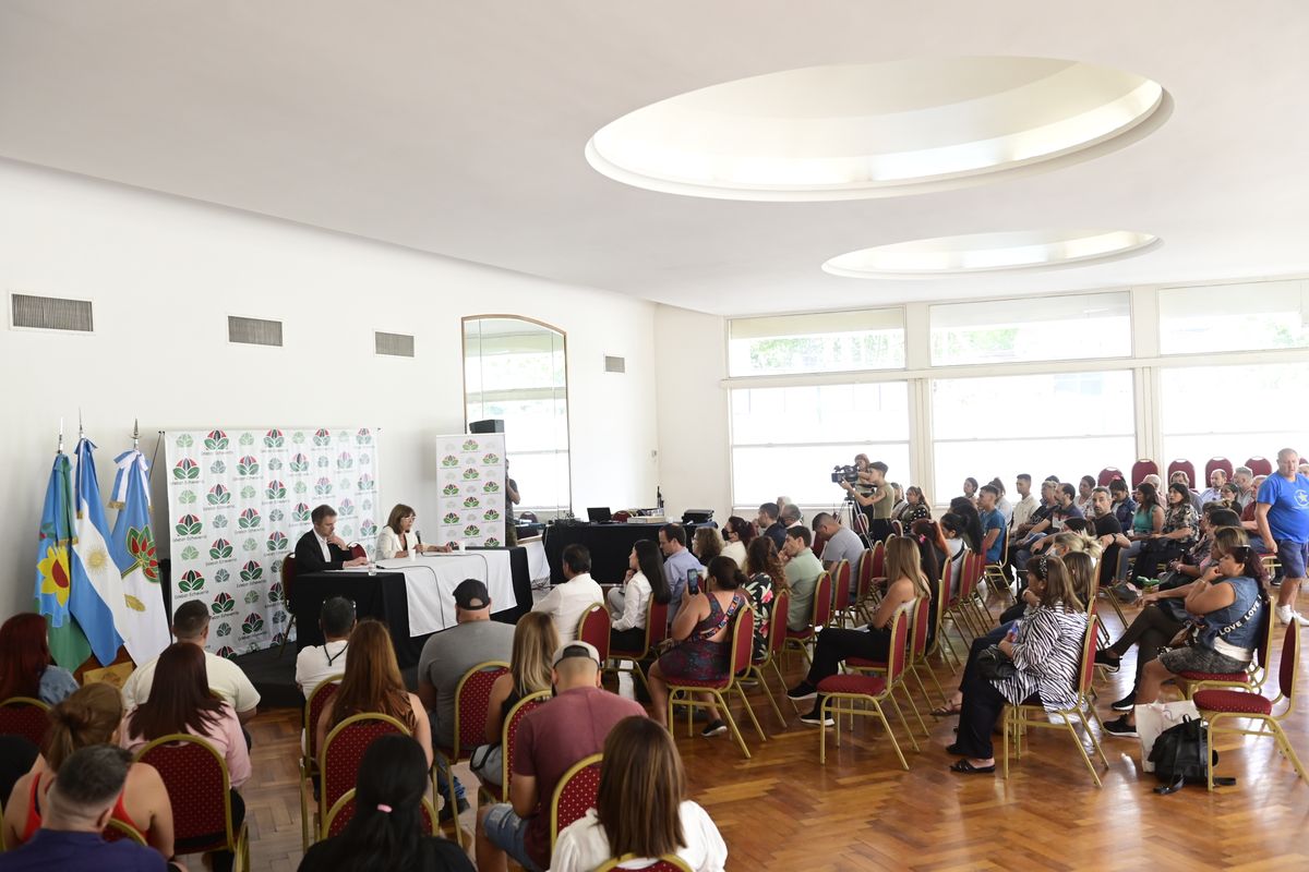 Audiencia pública en Esteban Echeverría.