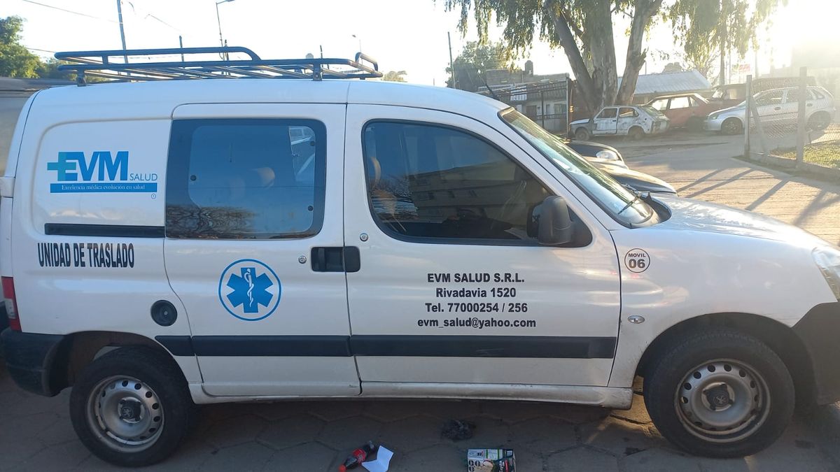La ambulancia que había sido robada en Lanús.