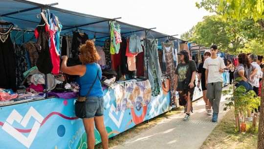 Lanús: realizan una nueva edición del Paseo de Compras 25 de Mayo