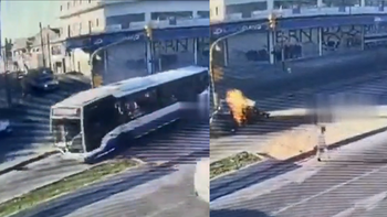 Un auto chocó con un colectivo, se prendió fuego y los pasajeros escaparon de las llamas