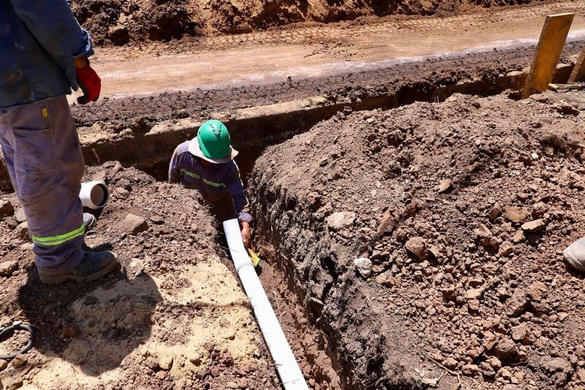 El presupuesto oficial para la provisión de materiales y mano de obra es de $550.135.463,38. El presupuesto oficial para la provisión de materiales y mano de obra es de $550.135.463,38.