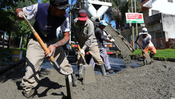 monte grande: avanzan los trabajos de bacheo en hormigon en calles y avenidas