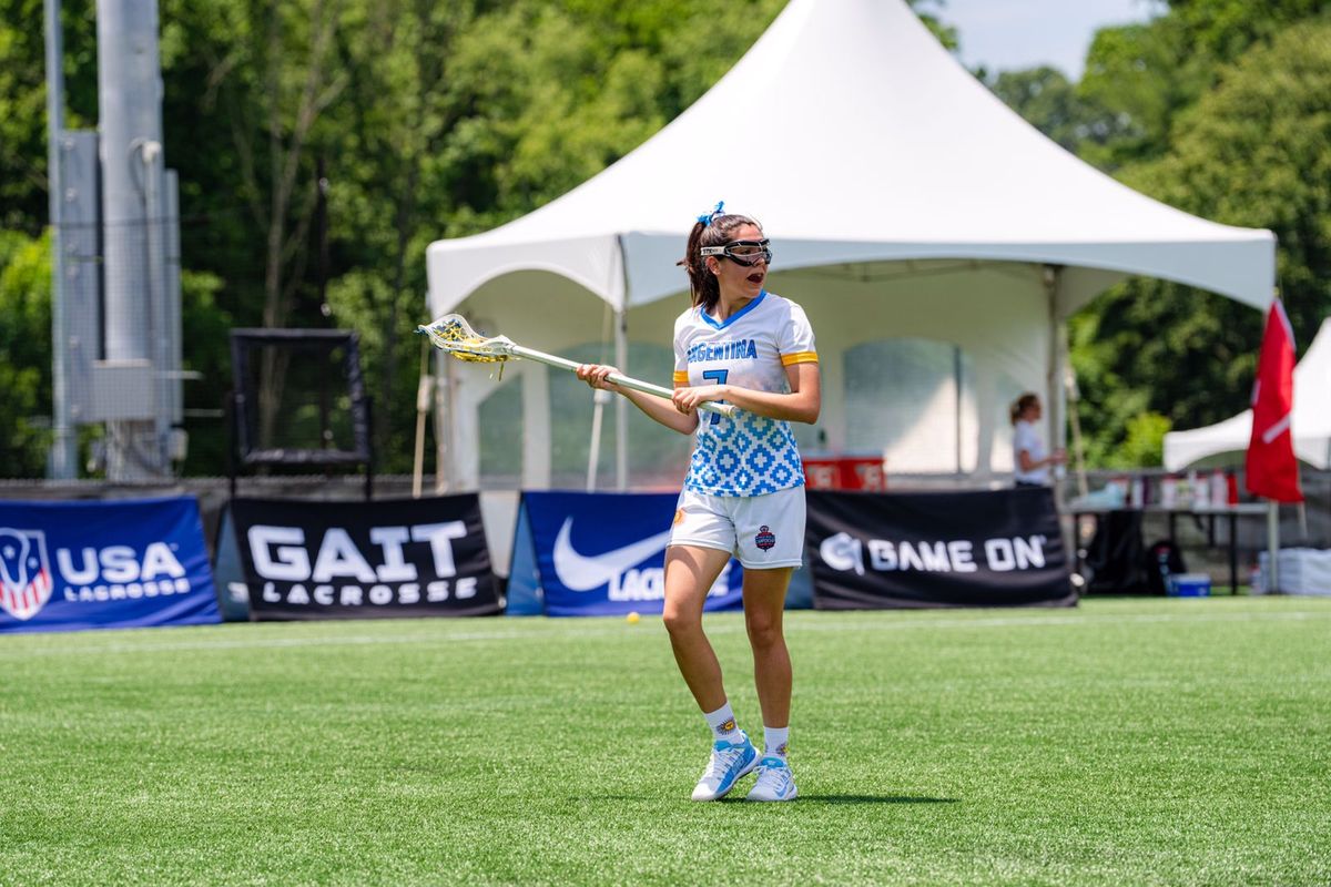 Cinthya Silgueira, la otra hermana en el campeonato de lacrosse.