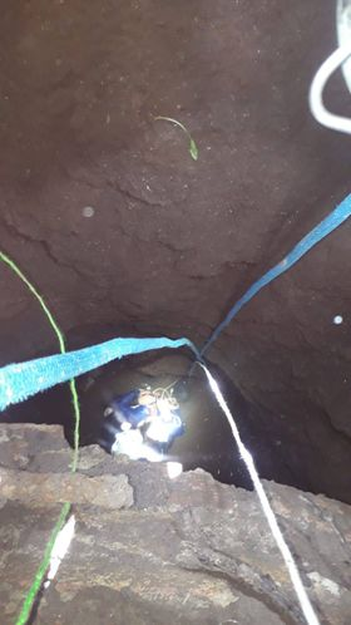 El pozo tiene seis metros de profundidad. 