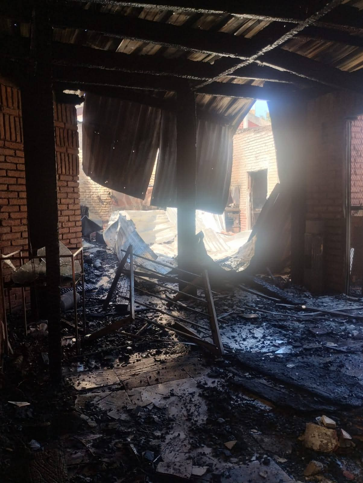 El interior de la vivienda tras el incendio. El interior de la vivienda tras el incendio.