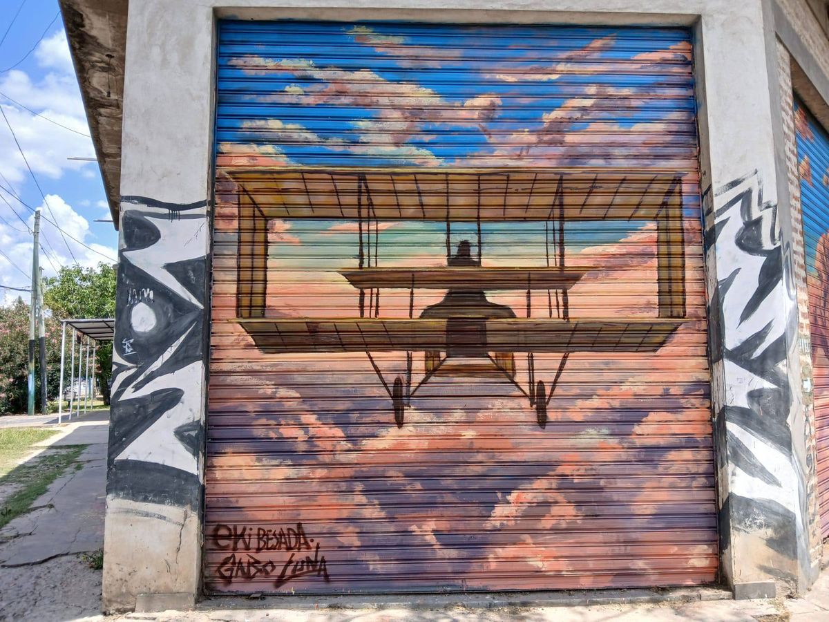 El mural está ubicado en la localidad de Longchamps. 