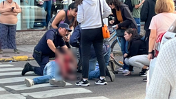 lomas: un hombre quedo inconsciente luego de ser atropellado por un ciclista, que huyo