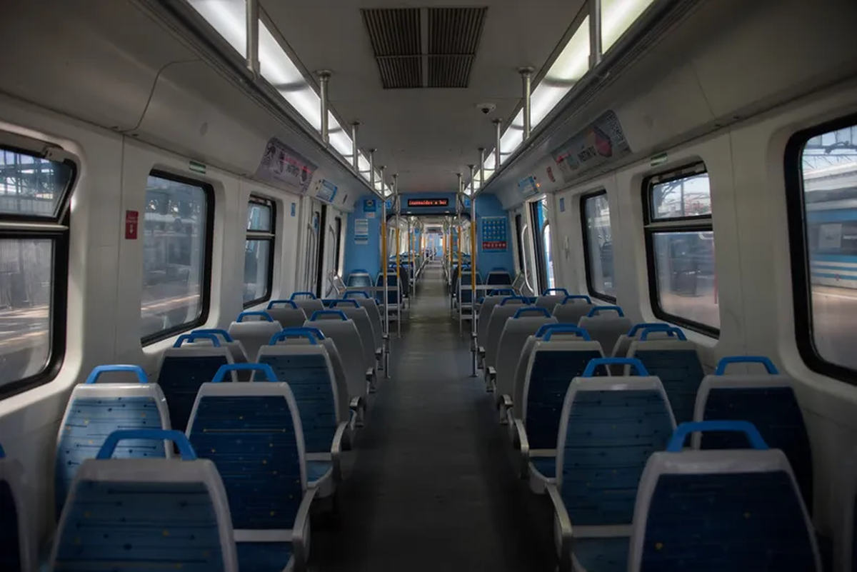 Impacto en el AMBA. De concretarse la medida de fuerza, el paro afectaría a millones de usuarios que dependen del tren para viajar a diario, especialmente en la Zona Sur. Impacto en el AMBA. De concretarse la medida de fuerza, el paro afectaría a millones de usuarios que dependen del tren para viajar a diario, especialmente en la Zona Sur.