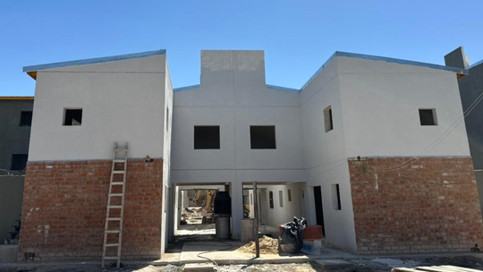 Almirante Brown: avanzan las obras de un nuevo barrio de 120 viviendas en Don Orione