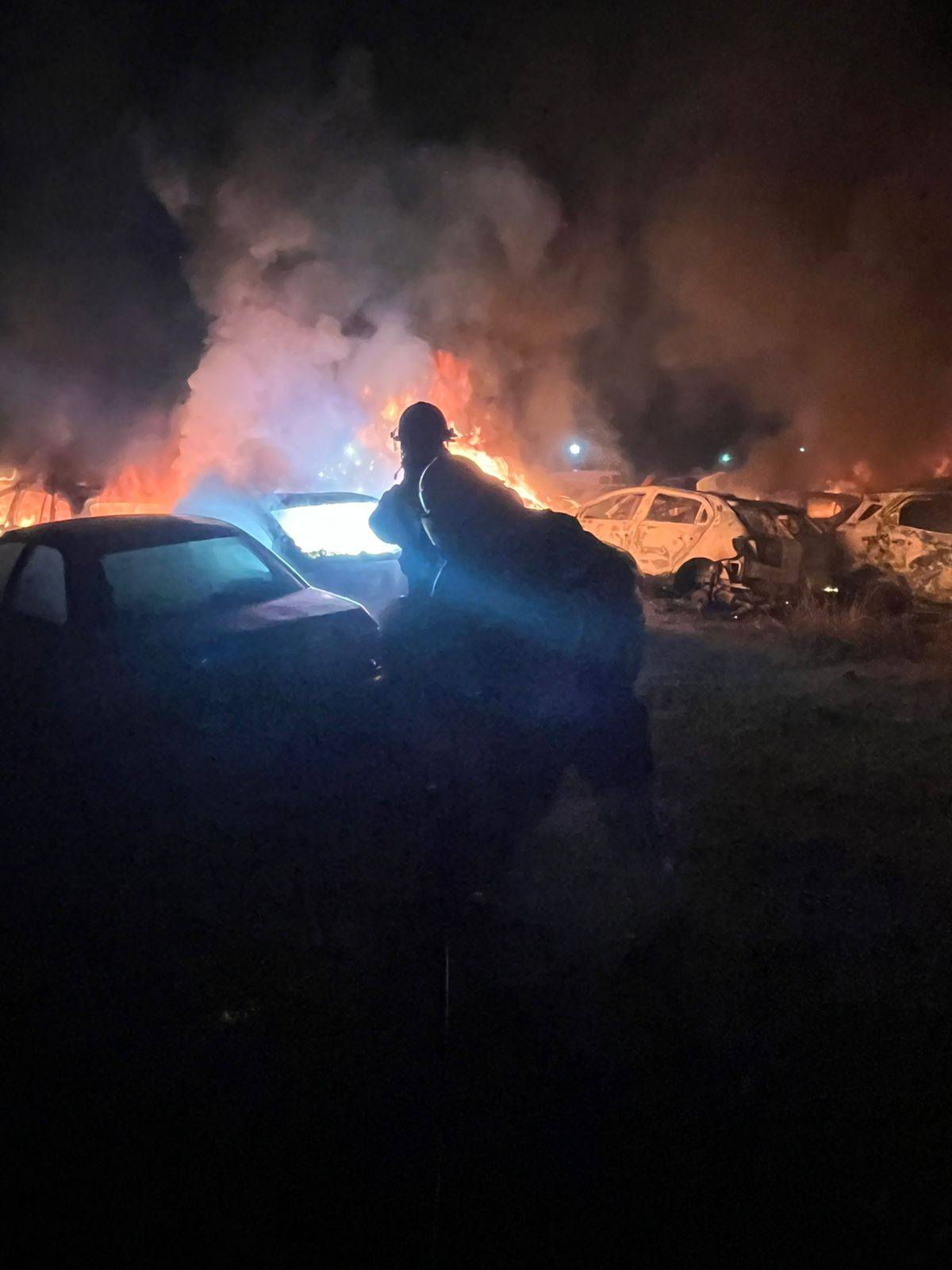 Los vehículos quedaron totalmente destruidos. Los vehículos quedaron totalmente destruidos. 