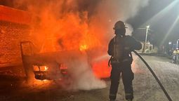 almirante brown: miedo por el incendio de un auto en san jose