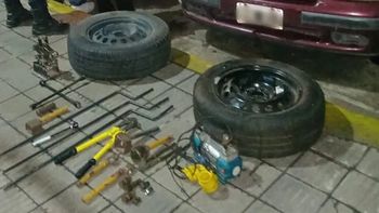Operativo cerrojo en La Plata: cayeron dos roba ruedas con antecedentes en Lomas de Zamora