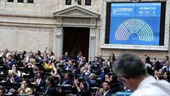 Con apoyos de algunas provincias, el Gobierno aprobó la reforma laboral en Diputados