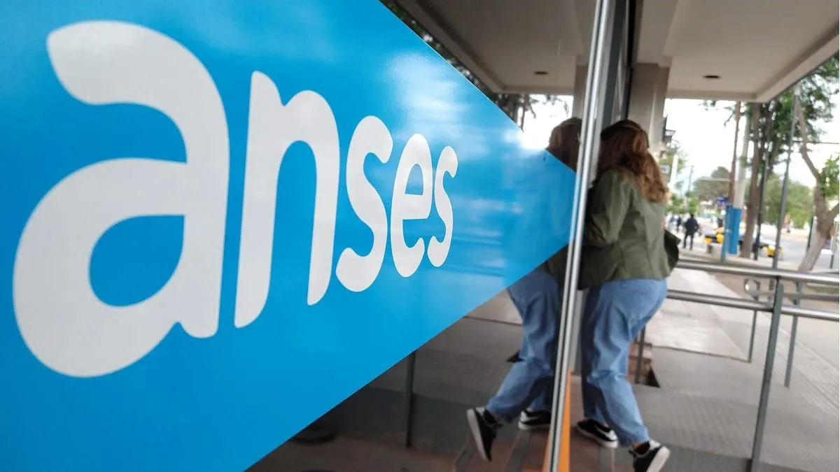 “Anses offers flexible loans for retirees and pensioners, with easy online application process”