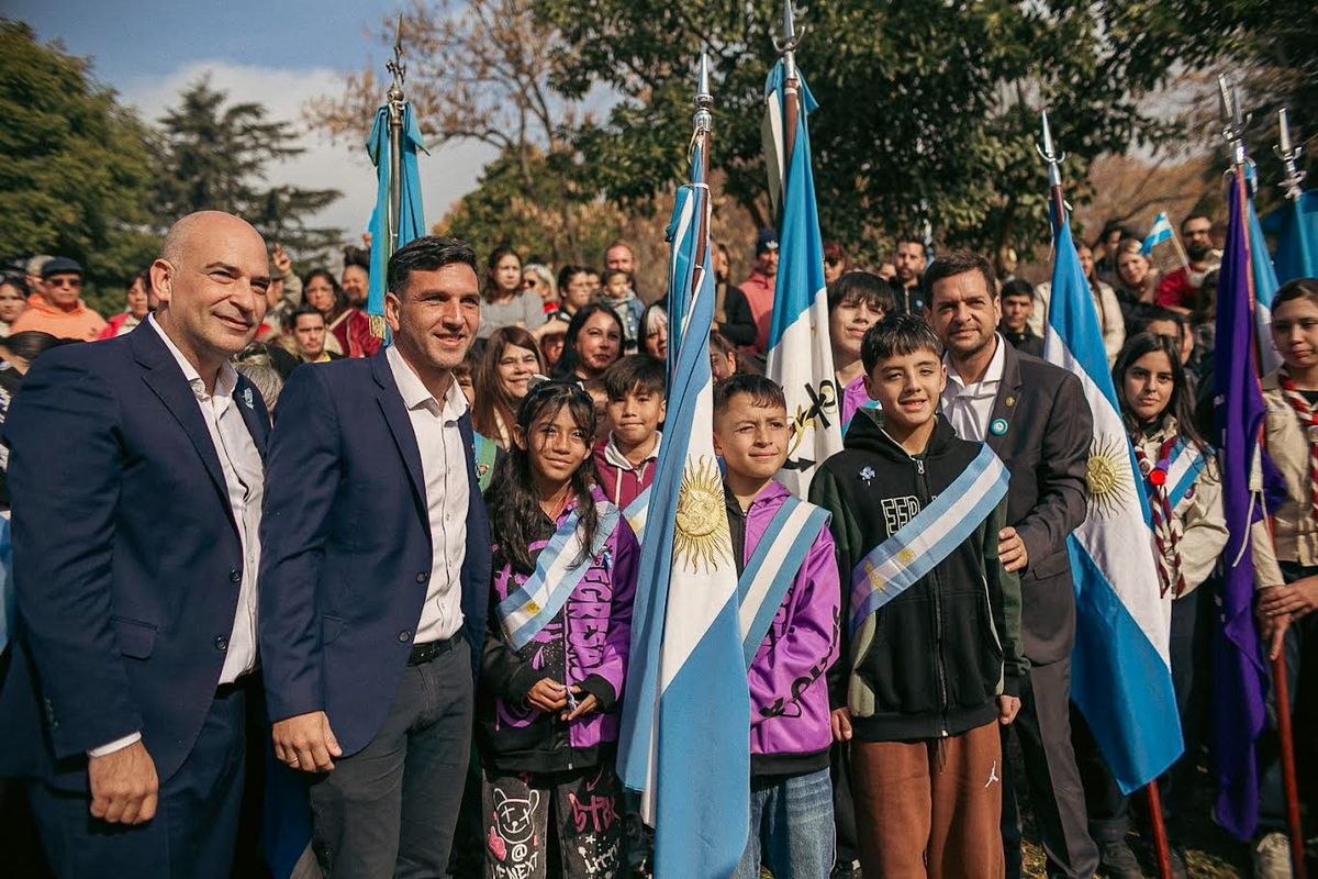 Autoridades municipales estuvieron presentes en la peña. Autoridades municipales estuvieron presentes en la peña.