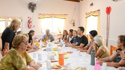 el municipio de san vicente entrego materiales a centros de jubilados