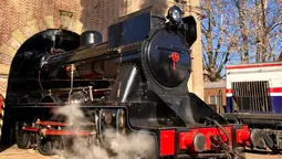 el ferroclub de escalada, el taller de donde salio la locomotora a vapor que sorprende en zona sur el ferroclub de escalada, el taller de donde salio la locomotora a vapor que sorprende en zona sur