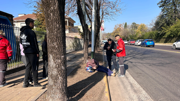 Monte Grande: motociclista lastimado en accidente en el paso bajo nivel de Cervetti