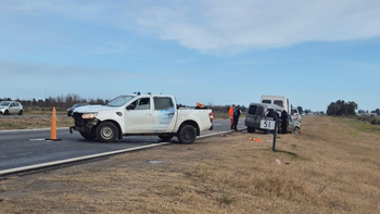 Vuelco en Canning sobre la autopista Presidente Perón: dos hospitalizados