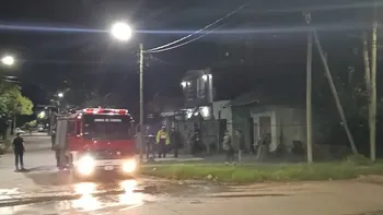Lomas de Zamora: incendio en una casa de Temperley dejó daños y una familia asistida