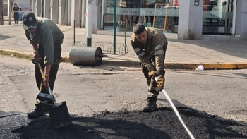 El Jagüel: avanzan los trabajos de bacheo