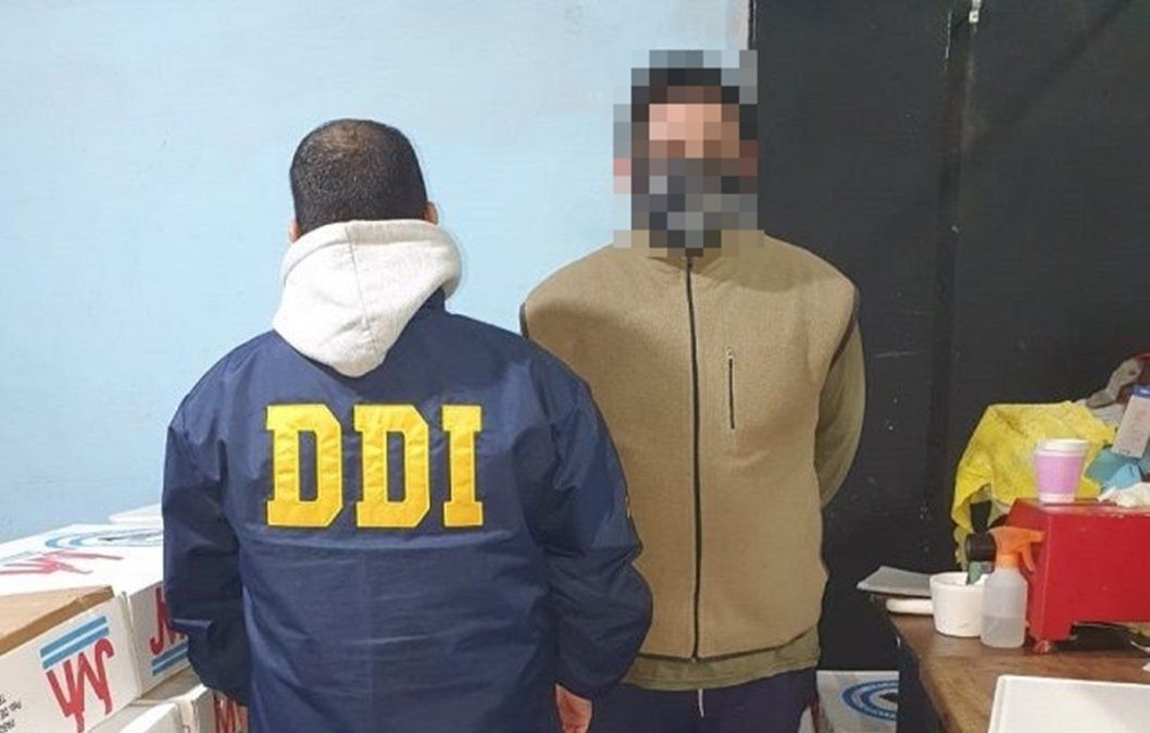 El hombre detenido tras el robo.