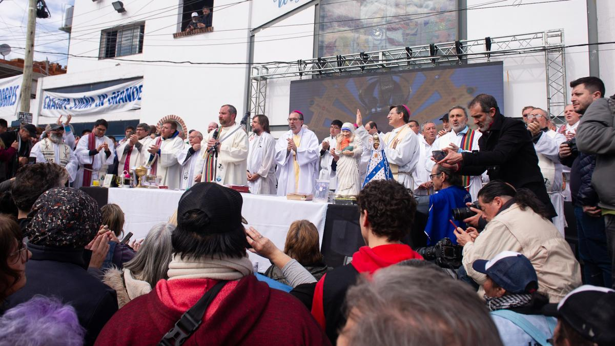 La misa en desagravio por los dichos de Javier Milei se llevó a cabo en el barrio porteño de Barracas.