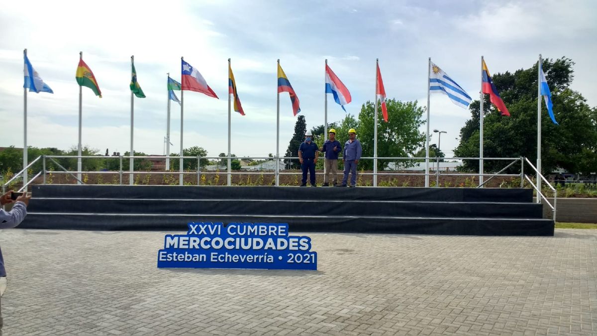 Inauguraron el Paseo Mercociudades en la plaza de La Campana
