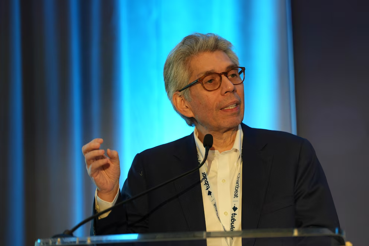 Daniel Coronell, presidente de Univision Noticias, advirtió sobre “la desaparición del periodismo que hacía preguntas molestas