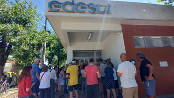 Protesta de vecinos de San Vicente contra Edesur: No dan respuesta