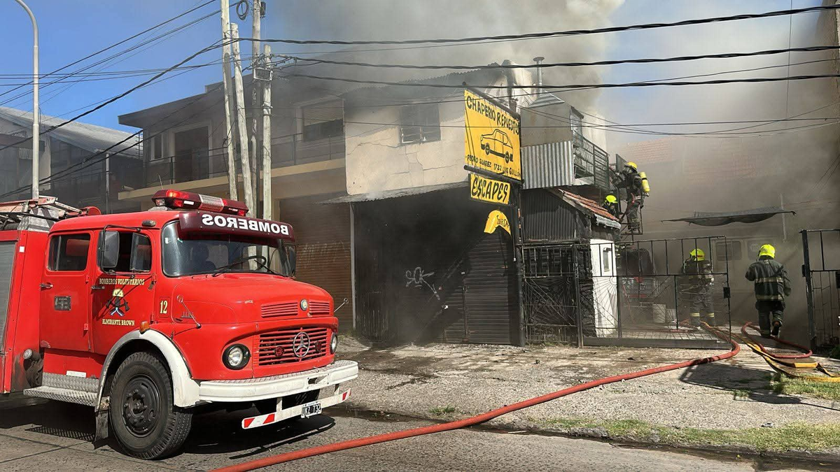 Los Bomberos llegaron r&aacute;pidamente al lugar.