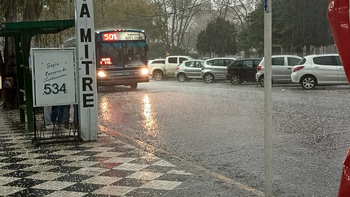 Fuerte caída de granizo en Monte Grande