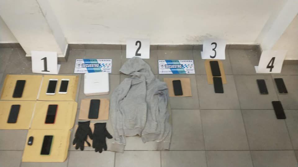 Elementos incautados a los detenidos.