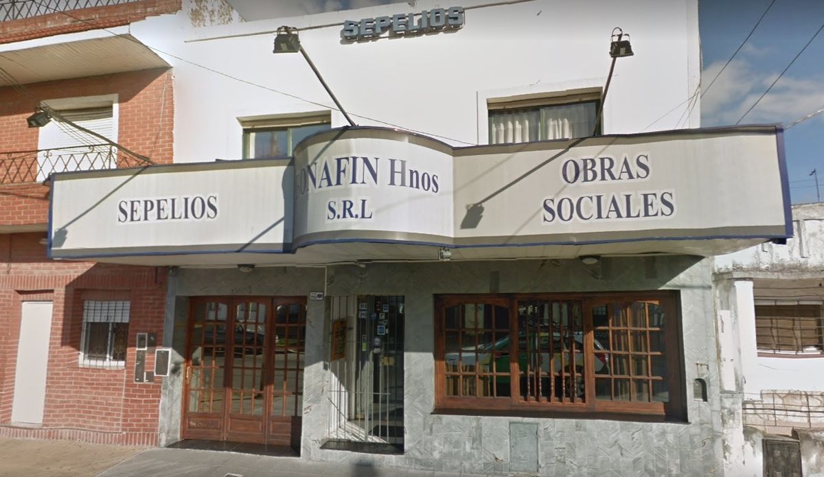 Bonafin Hnos, la cochería de Lomas de Zamora donde trabaja Oscar.