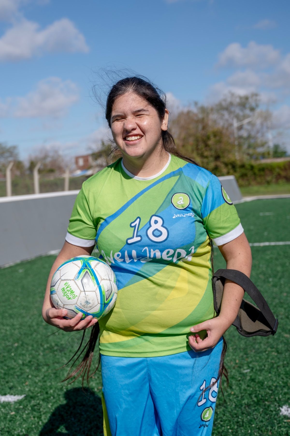La vecina de El Jagüel integra “Las Pirañas”, un equipo de fútbol para ciegas en Avellaneda.