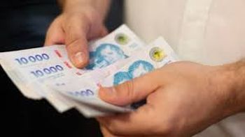 El Gobierno fijó nuevos aumentos del salario mínimo hasta agosto de 2026