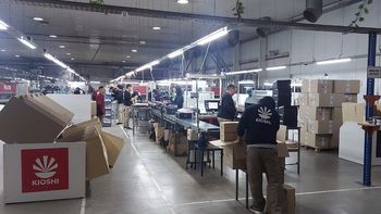 Fábricas de zapatillas en crisis por la apertura de las importaciones y la caída de las ventas