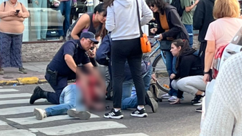 Lomas: un hombre quedó inconsciente luego de ser atropellado por un ciclista, que huyó