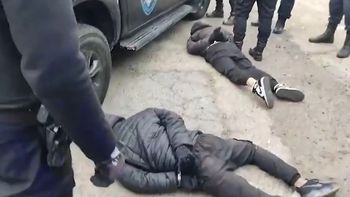 Persecución desde Pompeya a Lanús: detuvieron a dos hombres armados en un auto robado