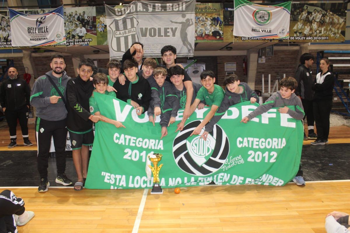 Los chicos de Defensores de Banfield, campeones nacionales de vóley: Todo esto nos nutre muchísimo Los chicos de Defensores de Banfield, campeones nacionales de vóley: Todo esto nos nutre muchísimo