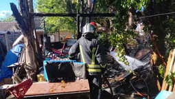 alarma en los vecinos de banfield por el incendio de una casa durante el dia de la madre