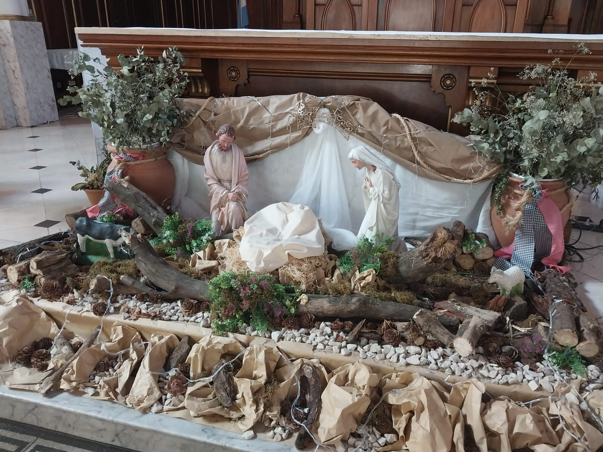 El pesebre, ubicado bajo el altar del Templo. 