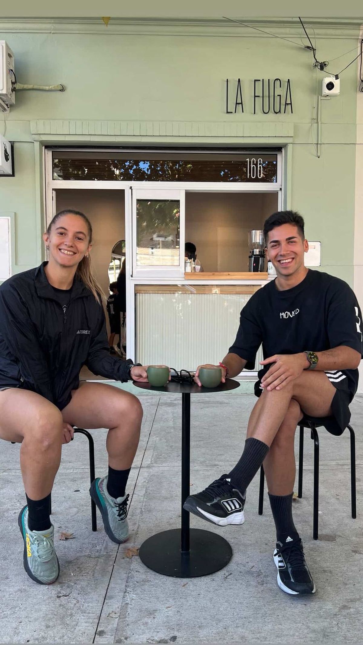 Luciano y Alejandra, impulsores de @movedba_, uno de los social runs que pisa fuerte en la Zona Sur. Luciano y Alejandra, impulsores de @movedba_, uno de los social runs que pisa fuerte en la Zona Sur.