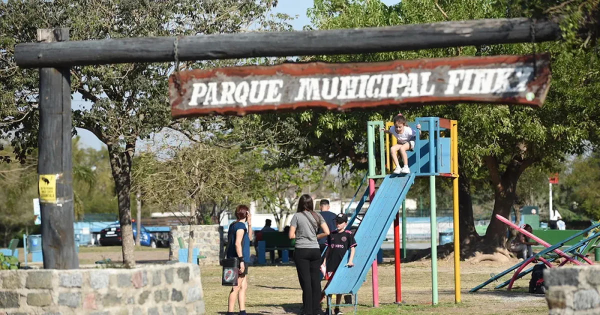 La iniciativa busca preservar la biodiversidad y la función hídrica del humedal ubicado en Parque Finky.