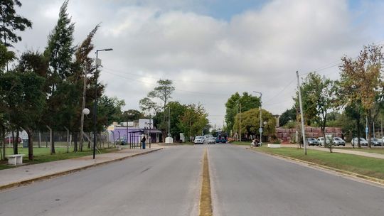 El nuevo San Vicente de atrás de la vía: ensanchan Sarmiento y los comercios llegan hasta la ruta