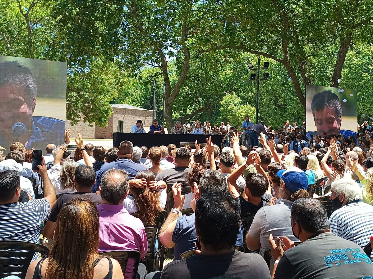 M&aacute;ximo Kirchner en San Vicente con Alberto Fern&aacute;ndez