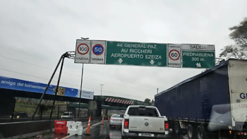 Cortes y desvíos en la Autopista Dellepiane mano Ezeiza: qué tramo está cerrado