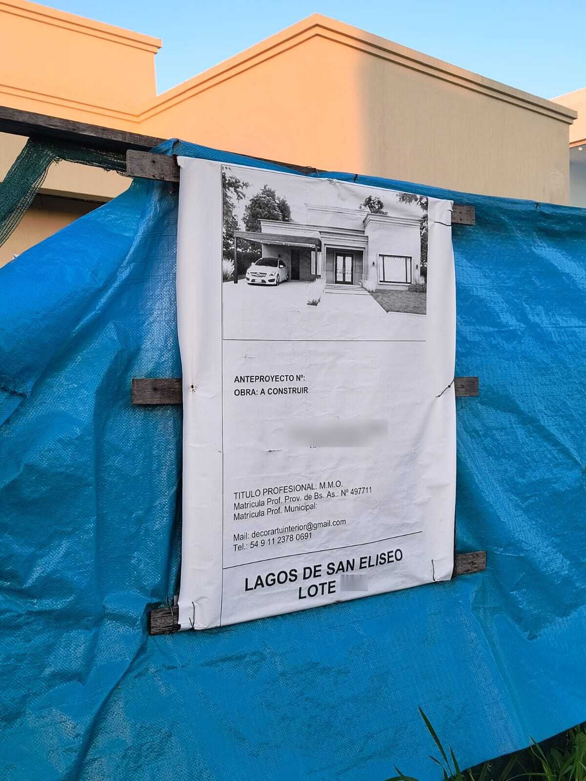 Una de las obras que la constructora dejó inconclusa en un barrio de Canning. Una de las obras que la constructora dejó inconclusa en un barrio de Canning.