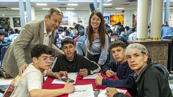 Olimpiadas de Matemáticas en Almirante Brown: participan más 170 estudiantes de secundarias