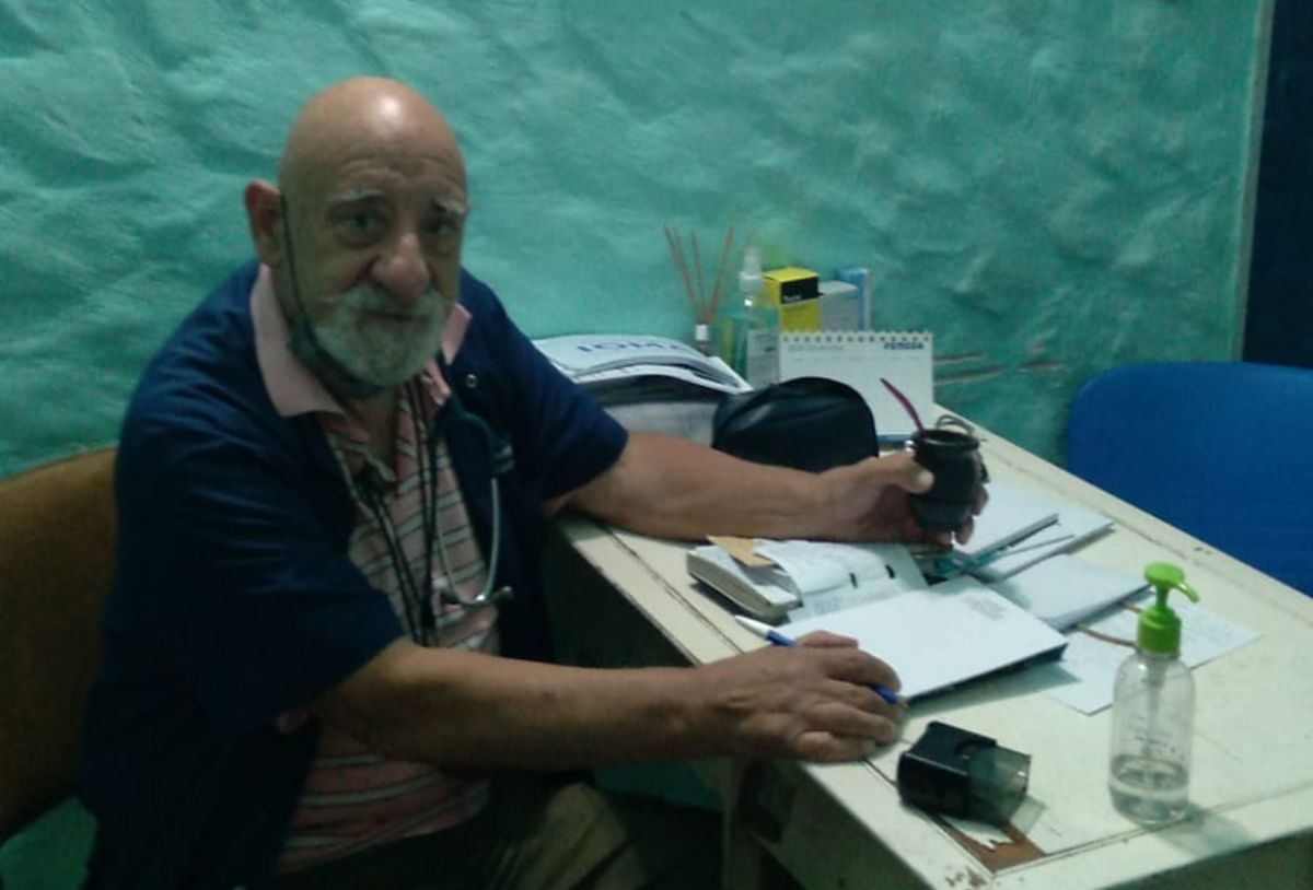 Domingo Grimberg, el pediatra histórico de Lanús: atiende hace 50 años